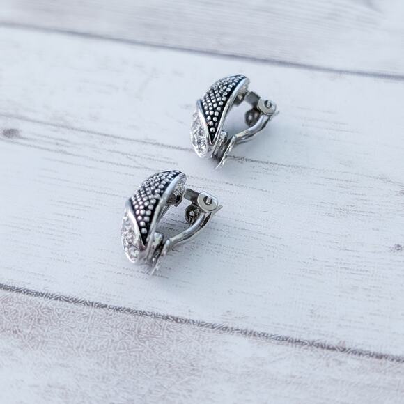 Vintage Clip On Earrings Elegant & Stylish Silver Tone & Clear Gems - Picture 5 of 8